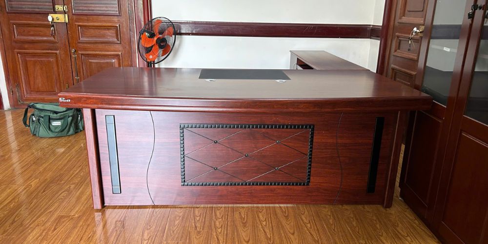 Thiết kế sang trọng của bàn DT1680H26 