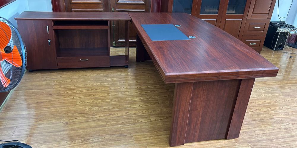 Bàn giám đốc lãnh đạo DT1680H26 với nhiều tiện ích vượt trội