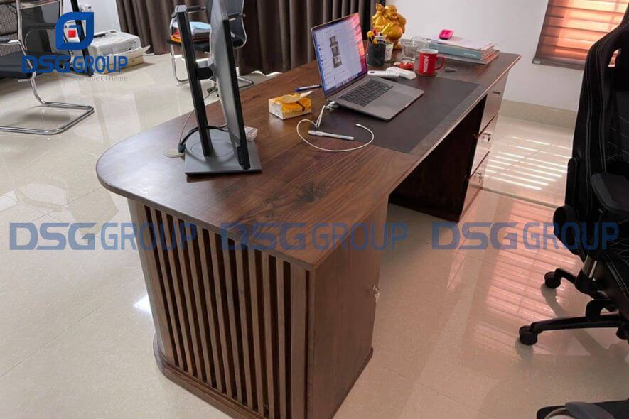 Bàn làm việc giám đốc gỗ óc chó sang trọng