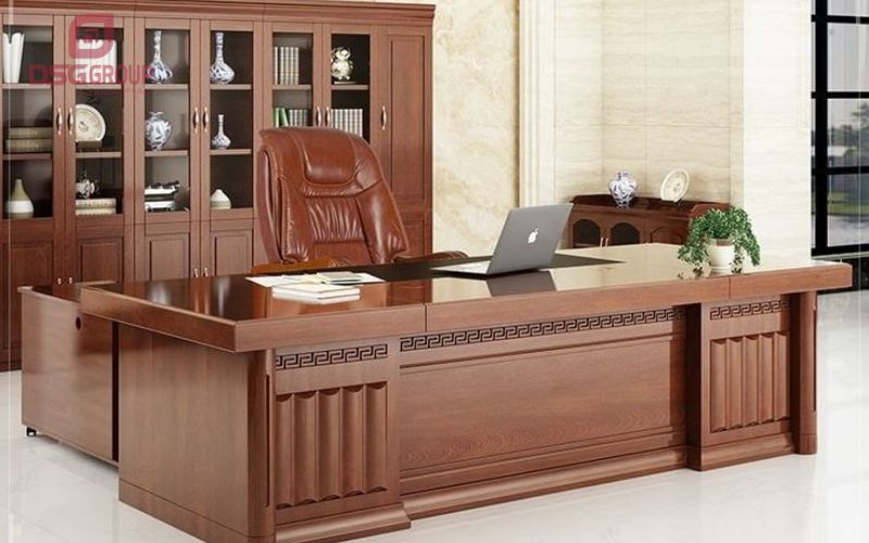 Lựa chọn bàn phù hợp với độ tuổi và phong cách văn phòng