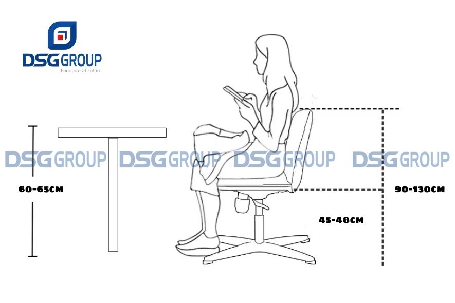 Ngồi ghế đúng kích thước với cơ thể giúp tránh tình trạng đau lưng, bảo vệ sức khỏe