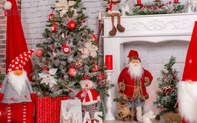 Trang trí gián sinh với ông già noel