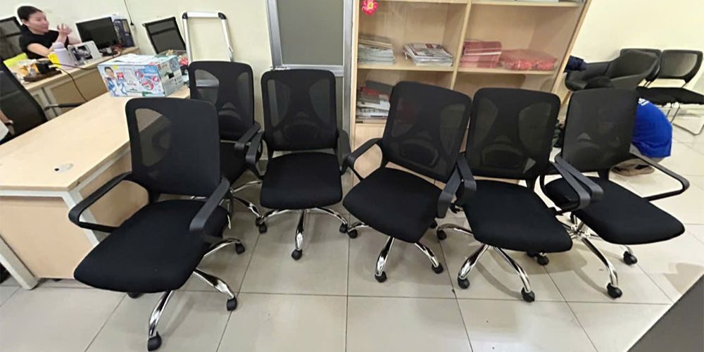 Ghế GL124 thiết kế với 2 loại chân dễ dàng giúp doanh nghiệp lựa chọn